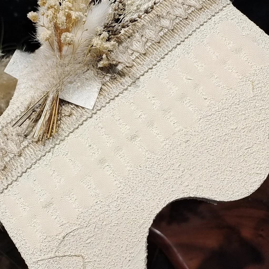 Unghii false roz ochi de pisică, formă balerină scurtă, design floral