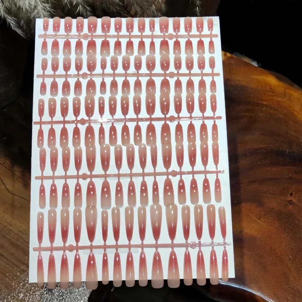 Set unghii false, forme ovale și stiletto, lungimi variate, 30 bucăți