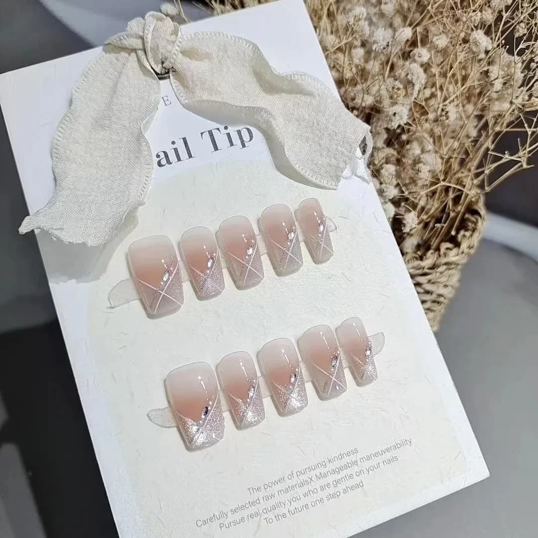 Unghii false tip Cat Eye, scurt, formă cofin, roz pal, stil dulce, 10 bucăți