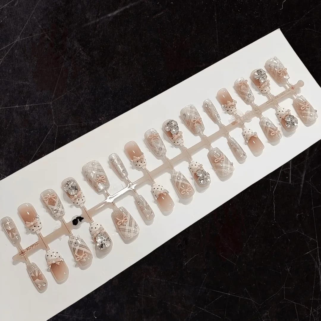 Unghii false tip French Cat Eye Cremă de Crin, Scurte, Formă Coffin, 30 bucăți