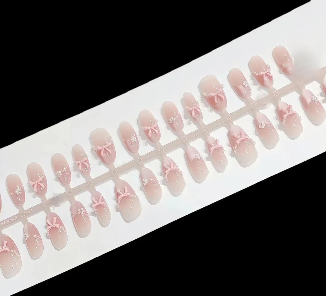 Unghii false Cat Eye cu sclipici, oval mediu, 30 de piese