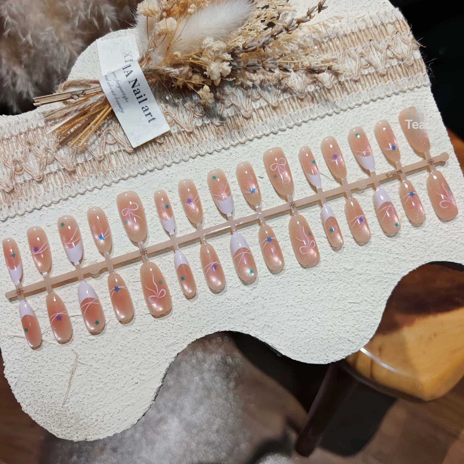 Unghii false tip Cat Eye, roz pal, 30 bucăți, reutilizabile